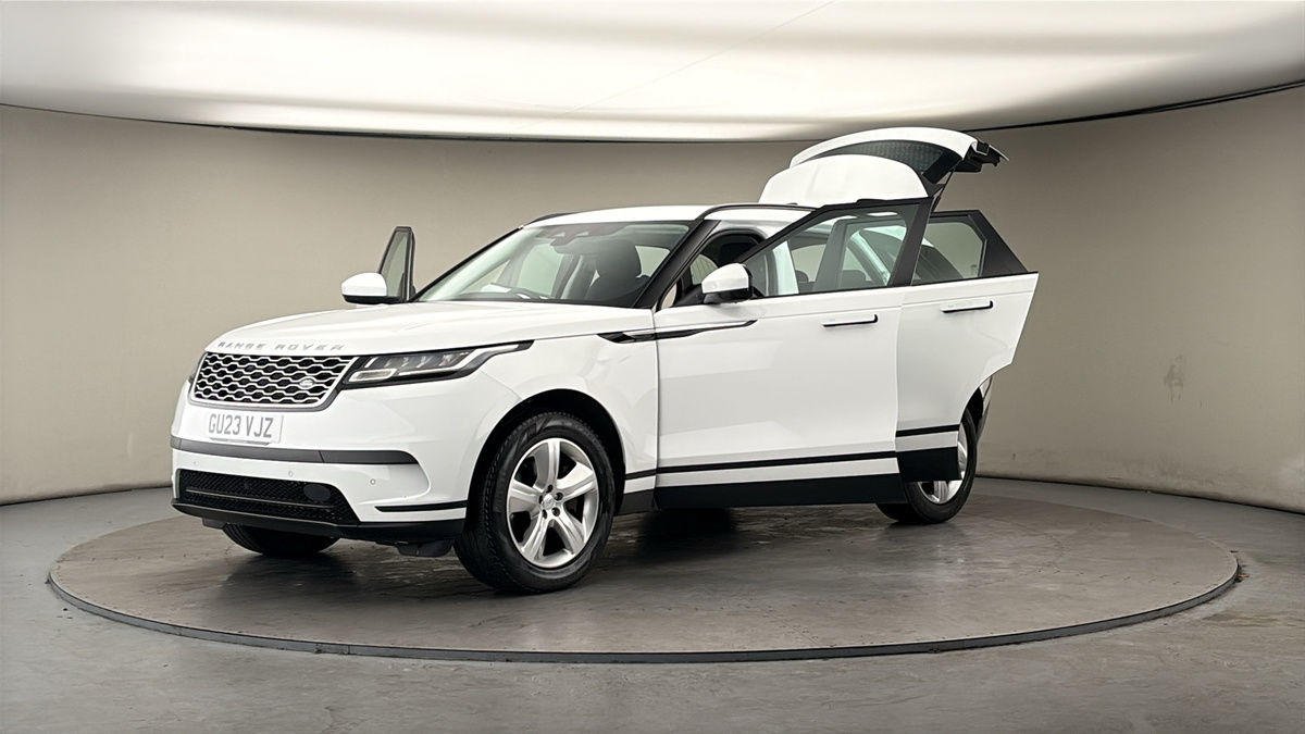 Land Rover Range Rover Velar Image 22