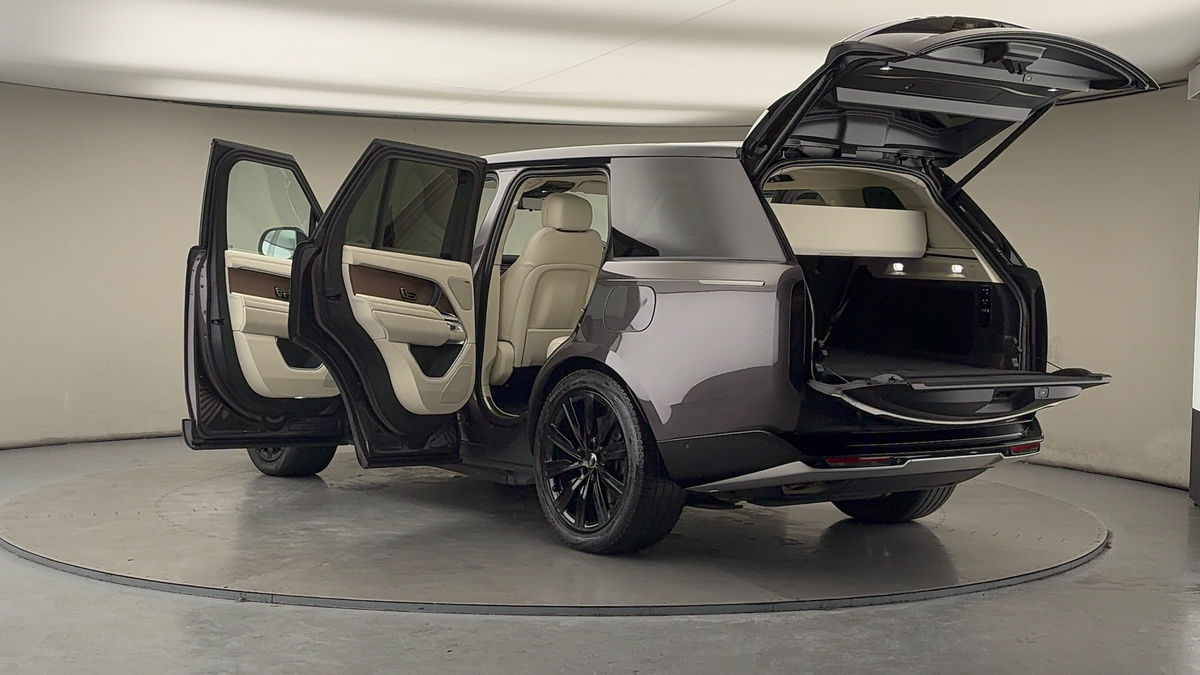 More views of Land Rover Range Rover