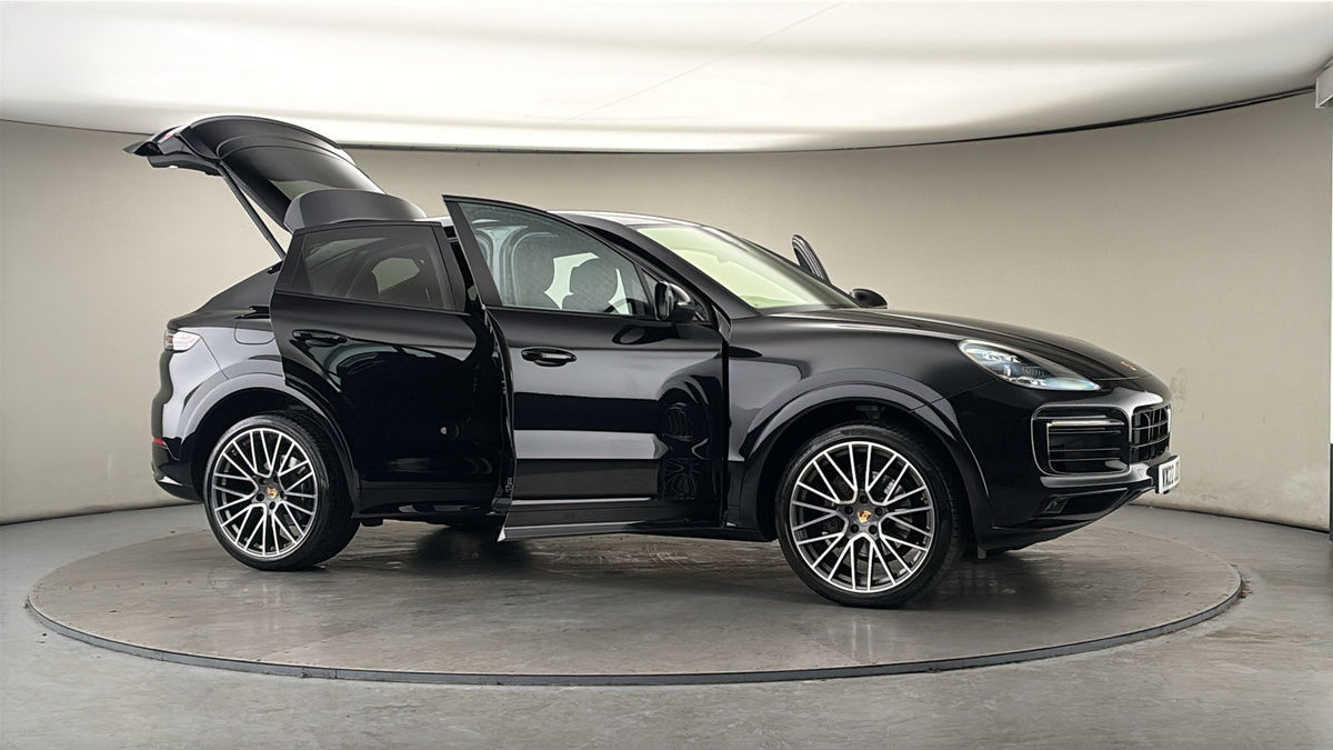 More views of Porsche Cayenne