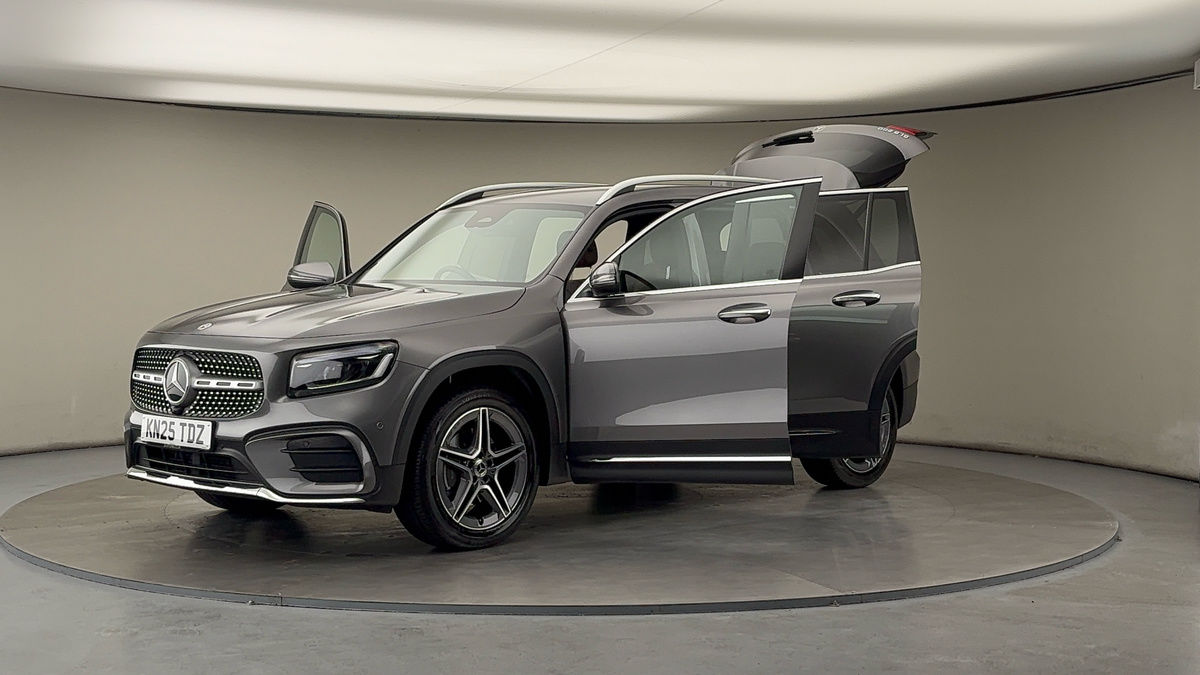 Mercedes-Benz GLB Image 22