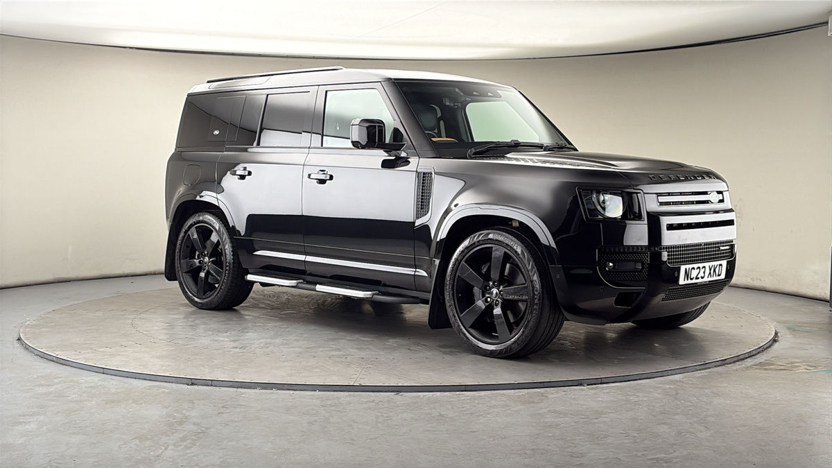 More views of Land Rover Defender 110