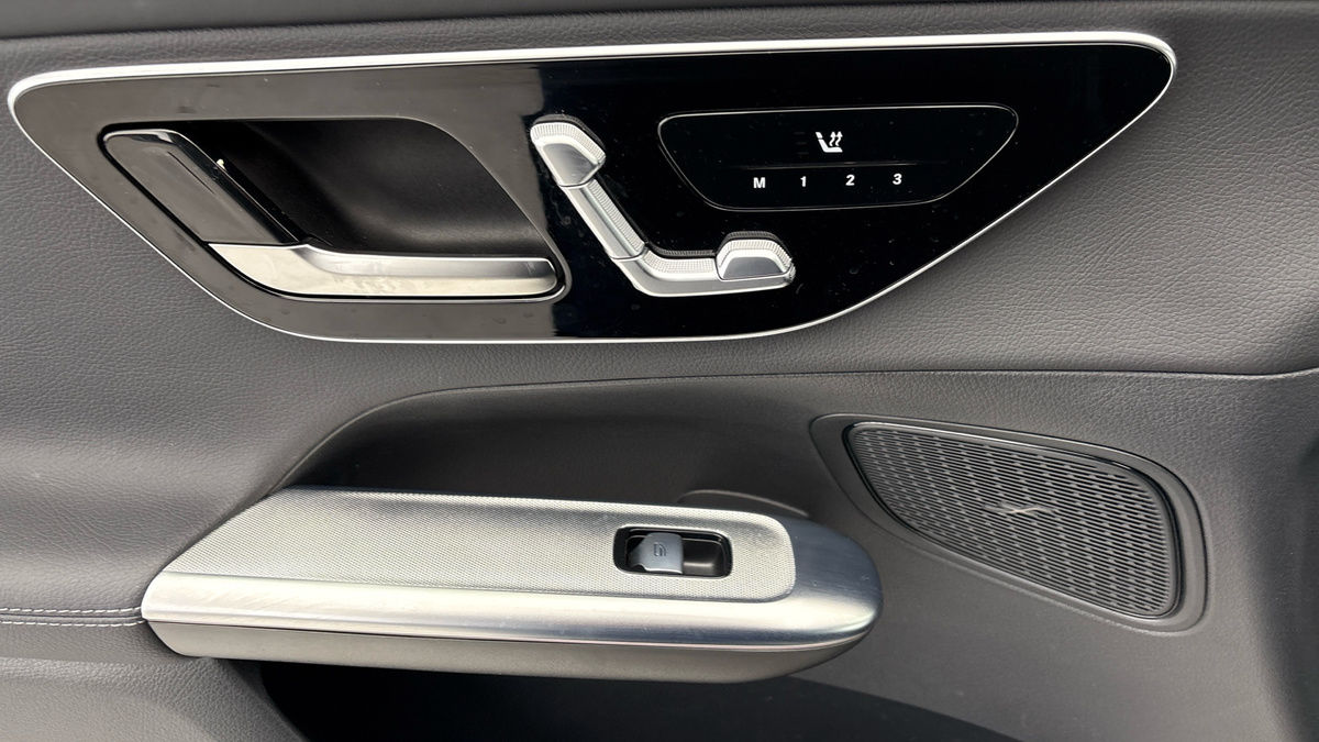 Mercedes-Benz GLC Image 19