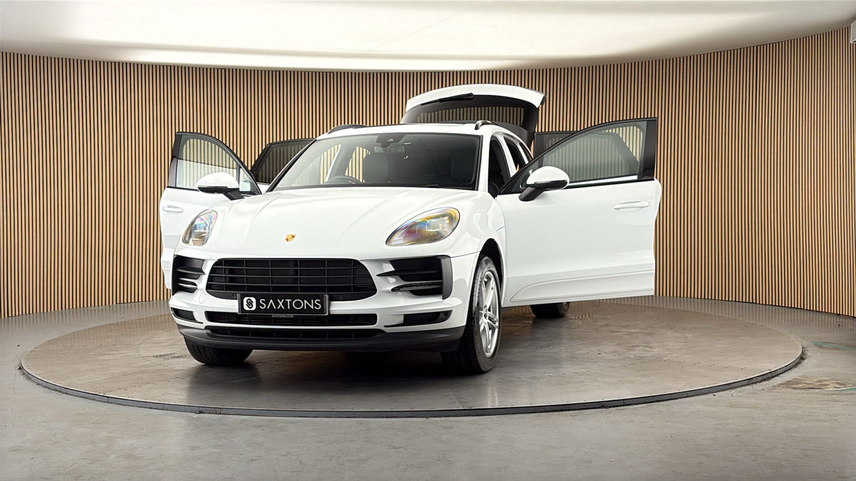 More views of Porsche Macan