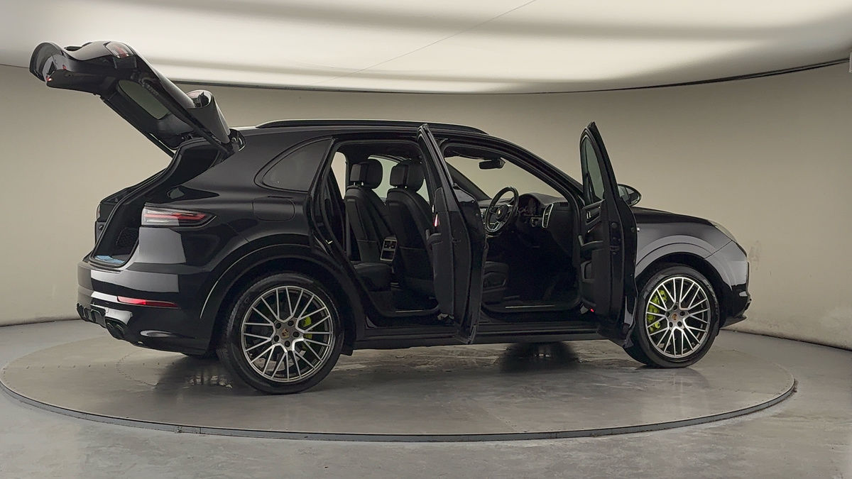 More views of Porsche Cayenne