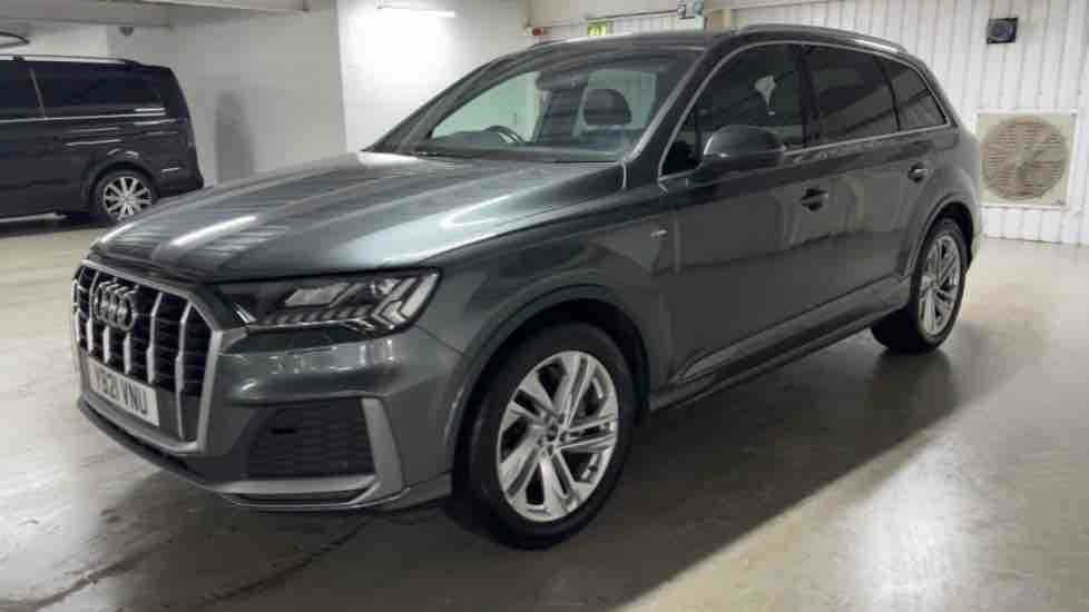 More views of Audi Q7