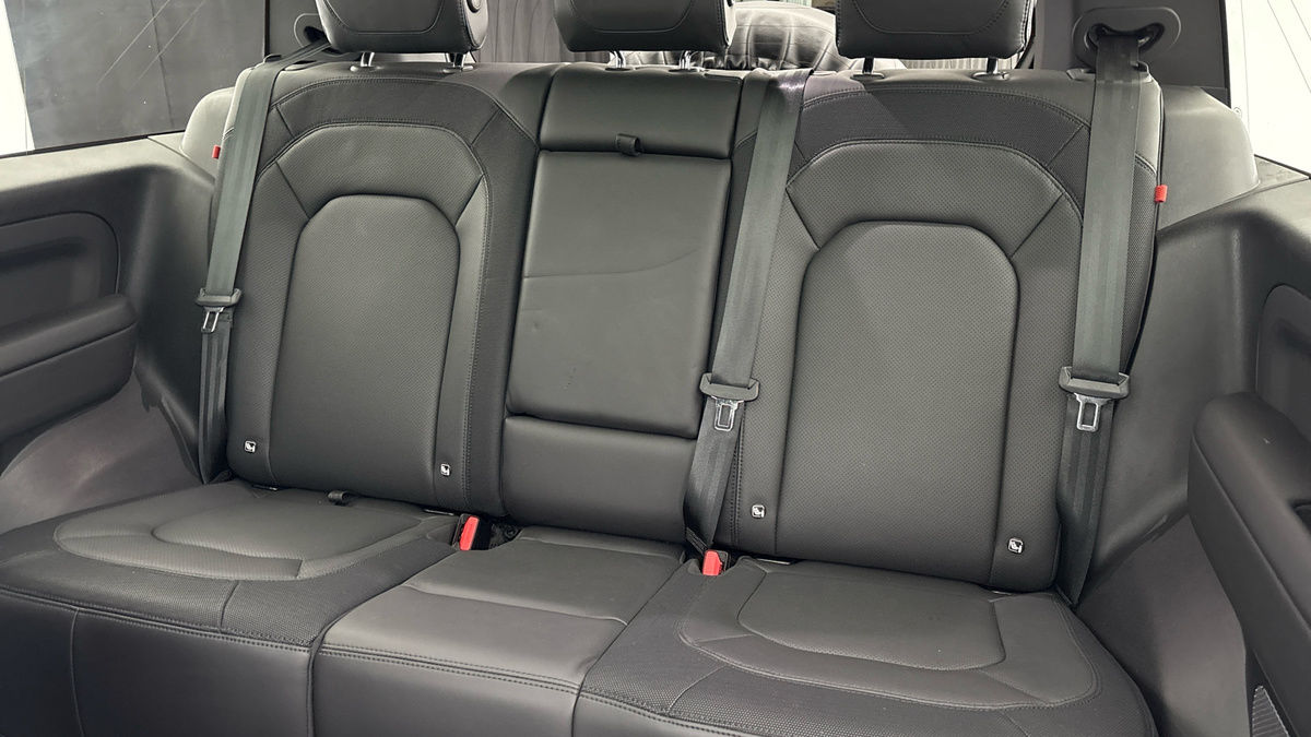 Land Rover Defender 90 Urban Image 8