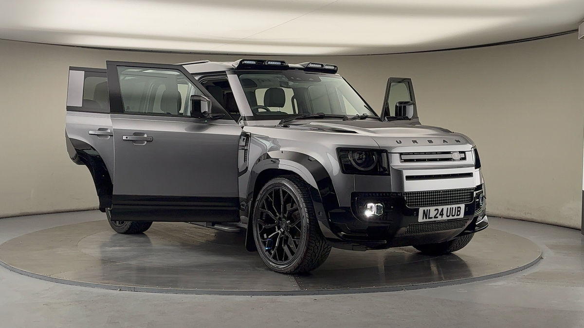 More views of Land Rover Defender 110