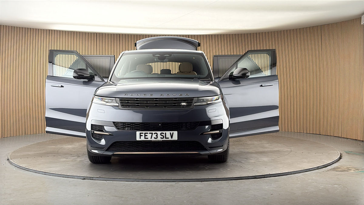 More views of Land Rover Range Rover Sport