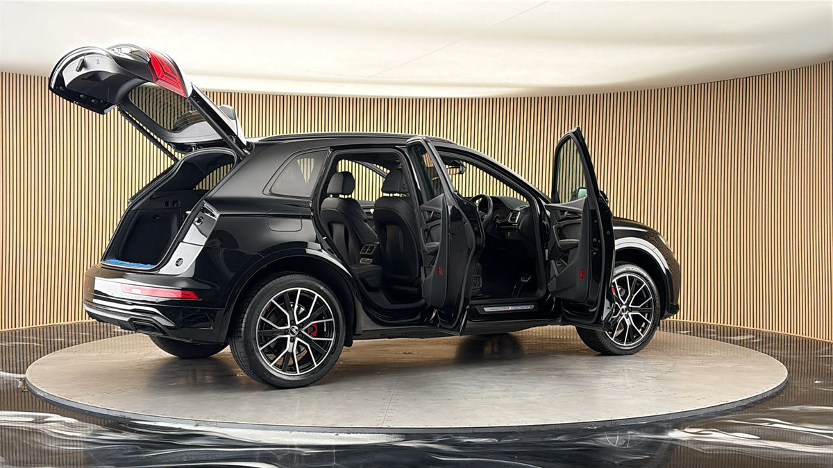 More views of Audi Q5