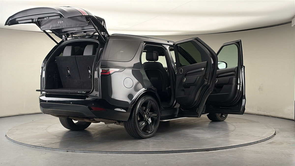 More views of Land Rover Discovery