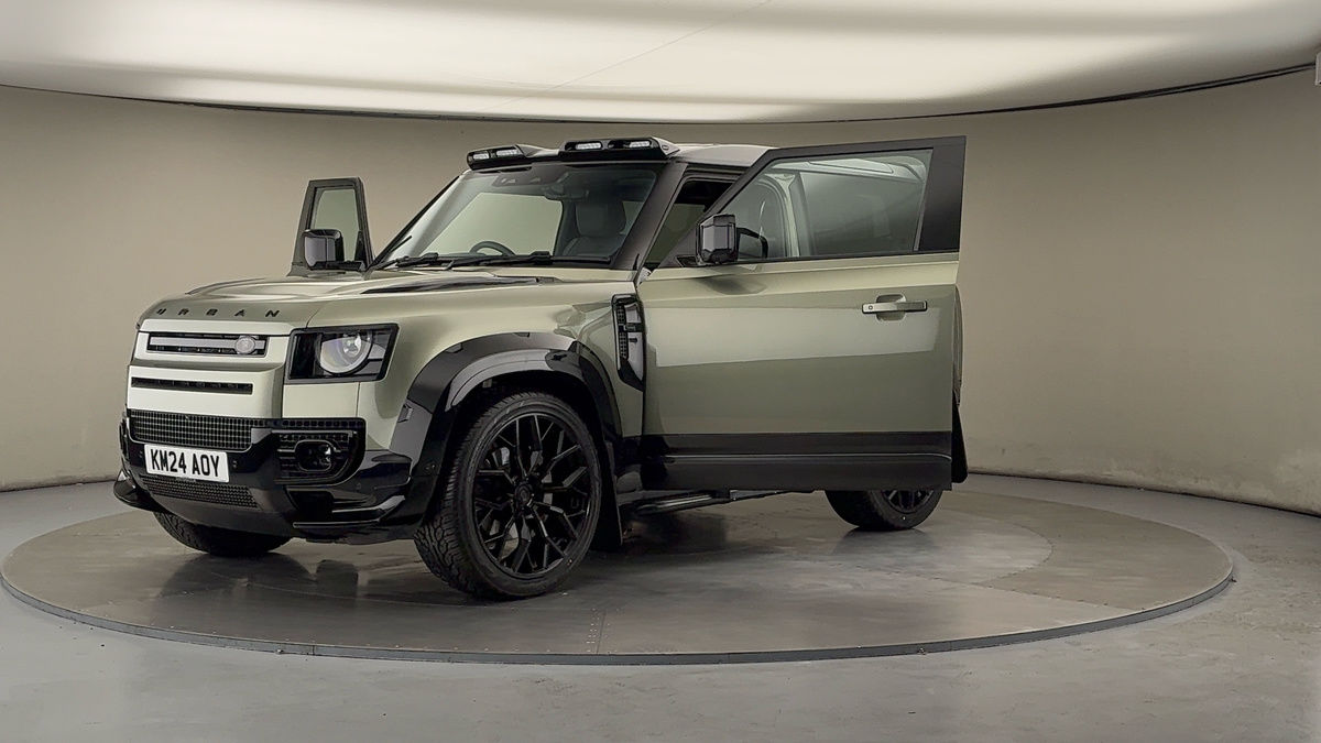 More views of Land Rover Defender 90