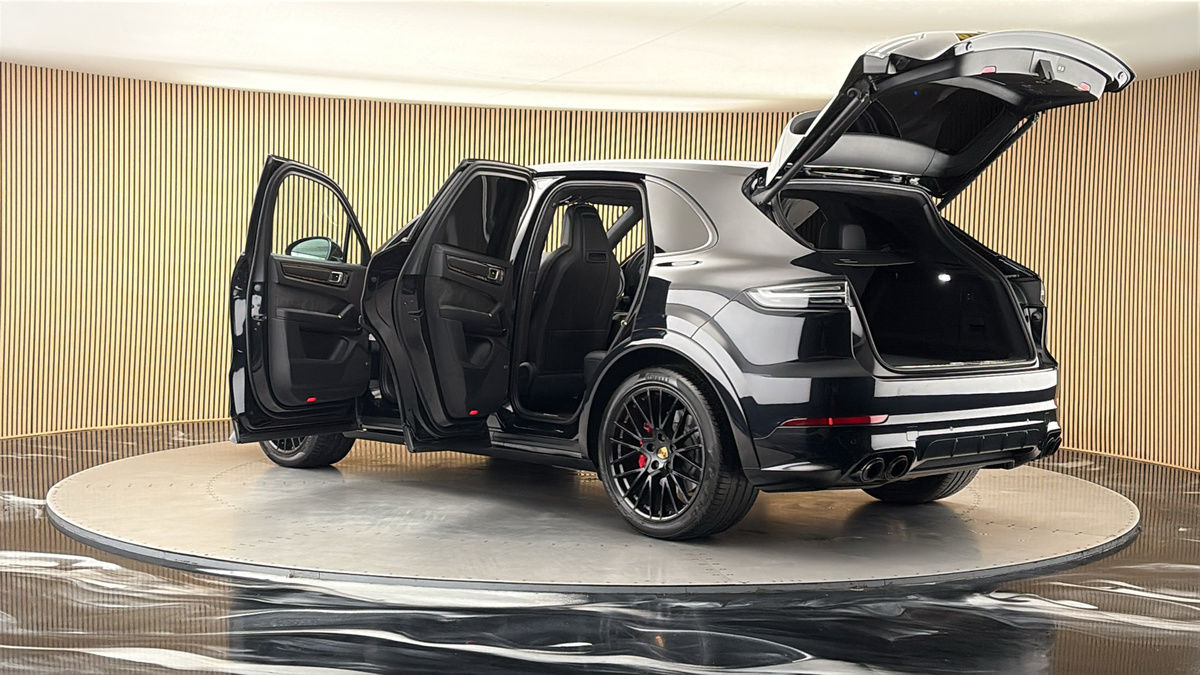 More views of Porsche Cayenne