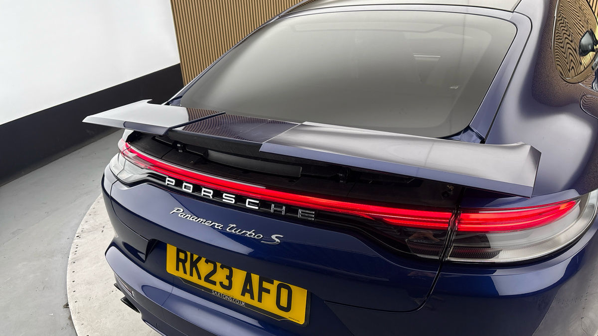 Porsche Panamera Image 34