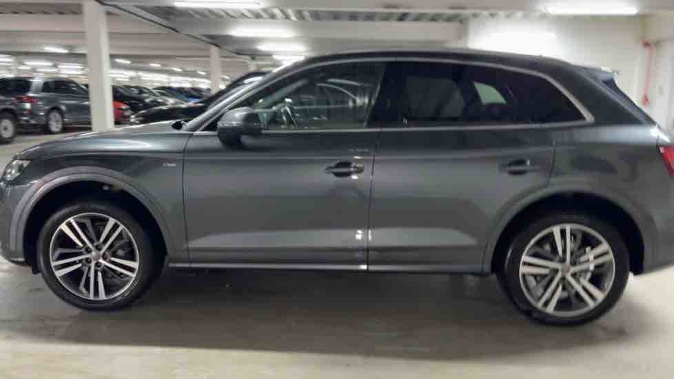More views of Audi Q5