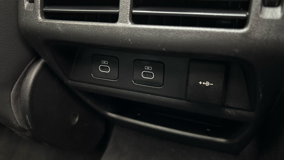 More views of Land Rover Discovery Sport
