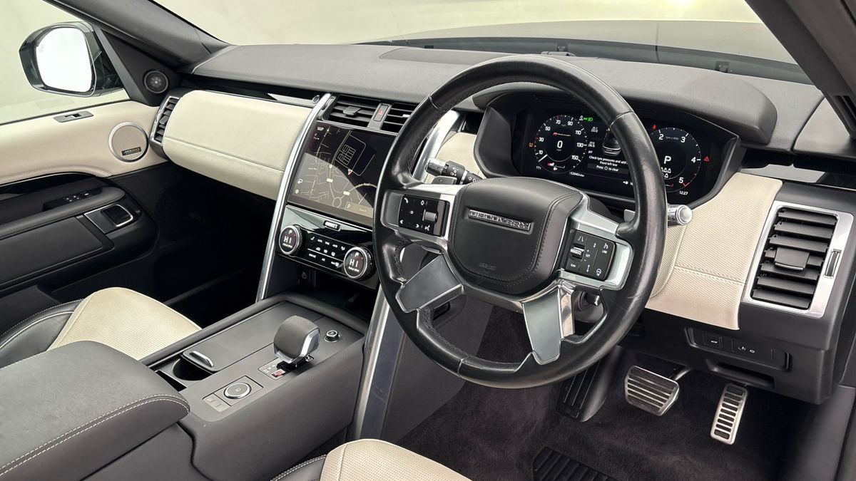 Land Rover Discovery Image 5