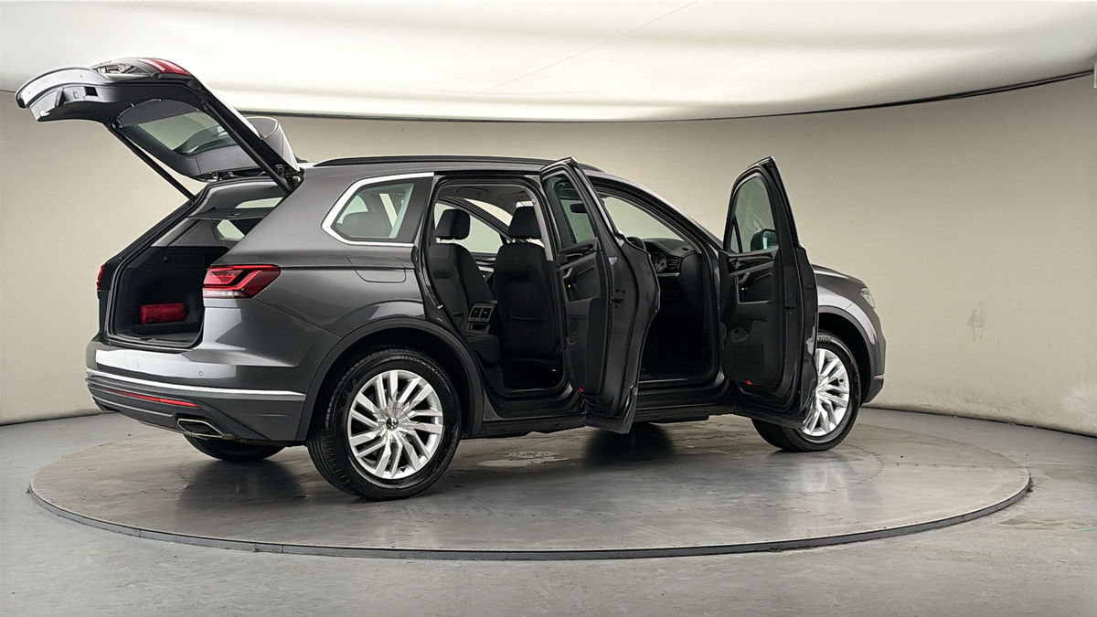 More views of Volkswagen Touareg