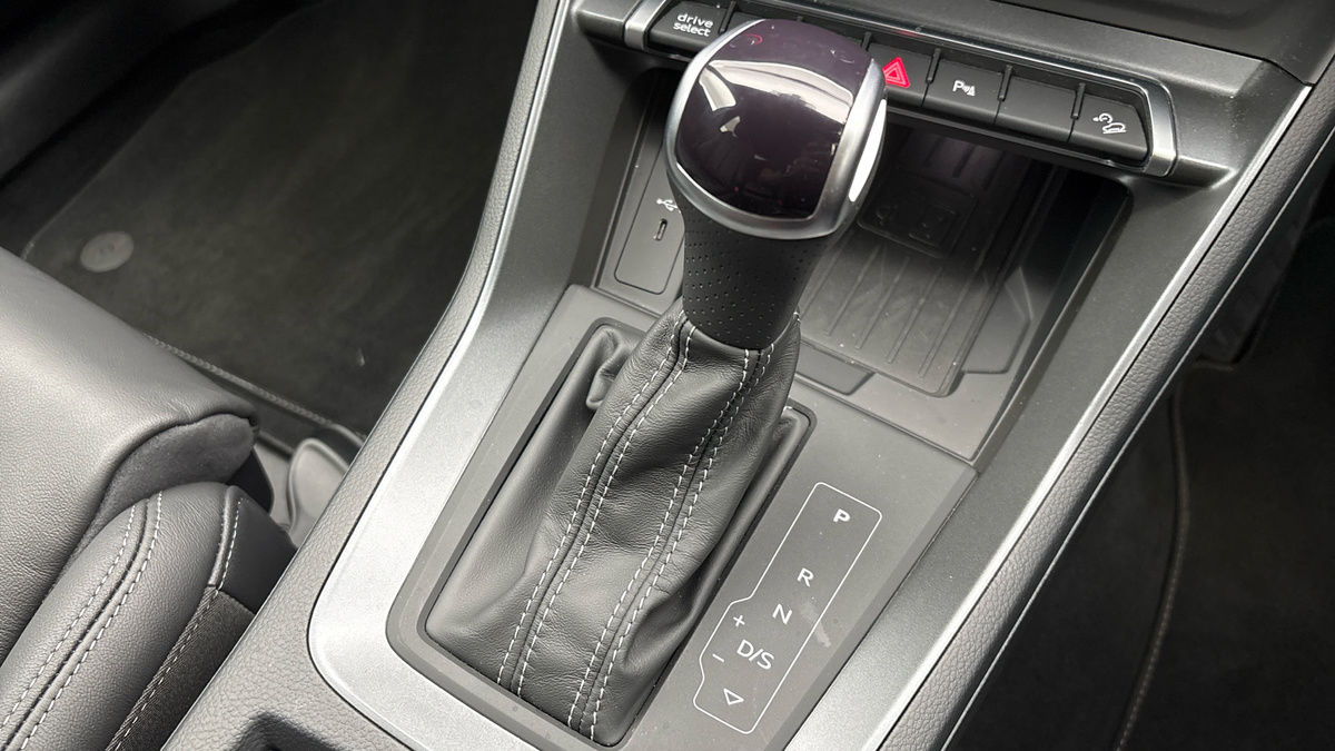 Audi Q3 Image 6