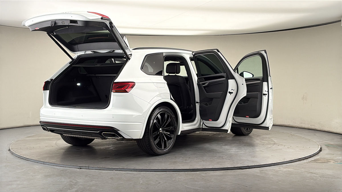 More views of Volkswagen Touareg