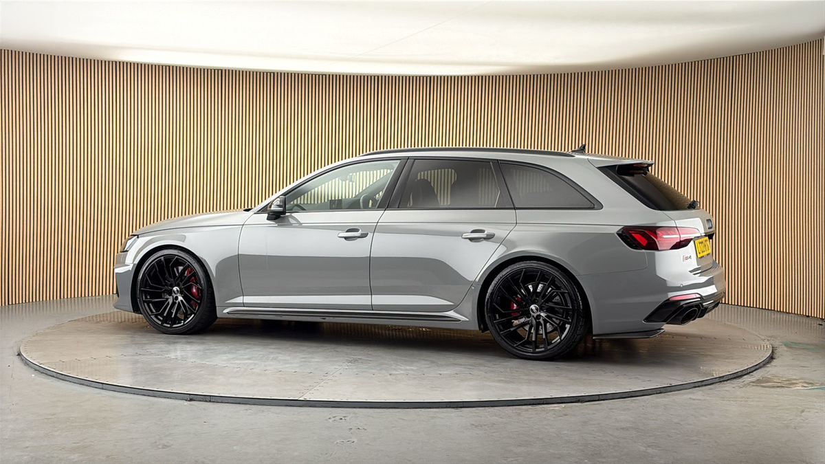 More views of Audi RS4 Avant