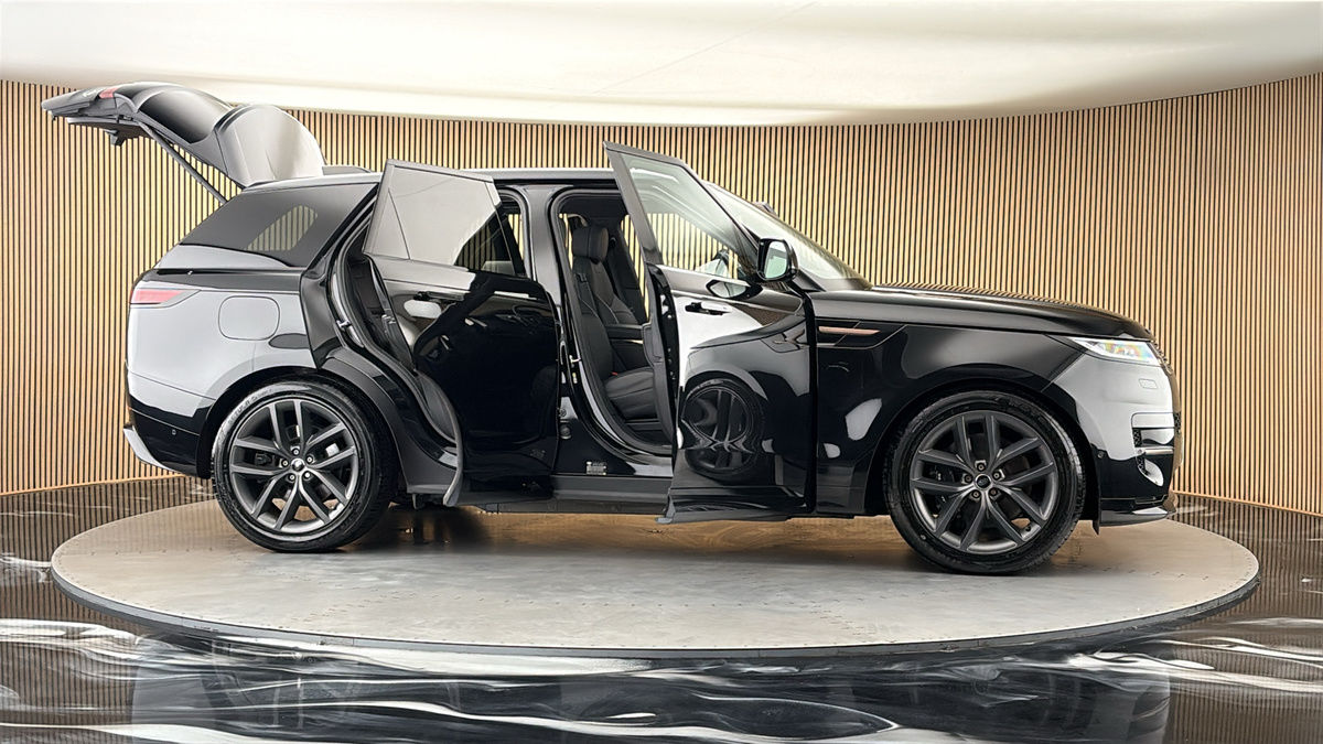 More views of Land Rover Range Rover Sport