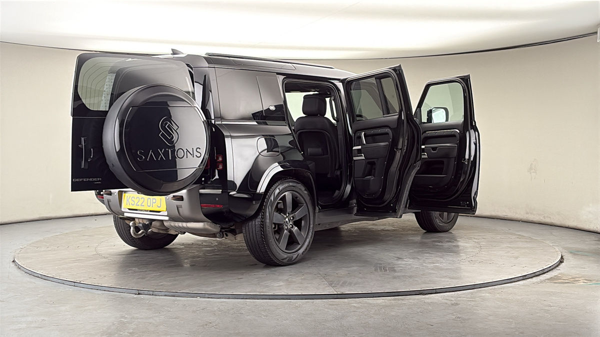 More views of Land Rover Defender 110