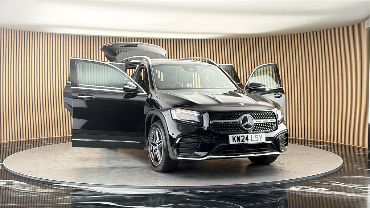 More views of Mercedes-Benz GLB