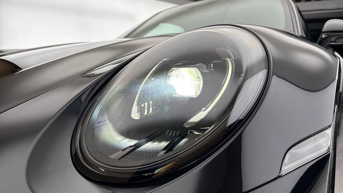 Porsche 911 Image 40