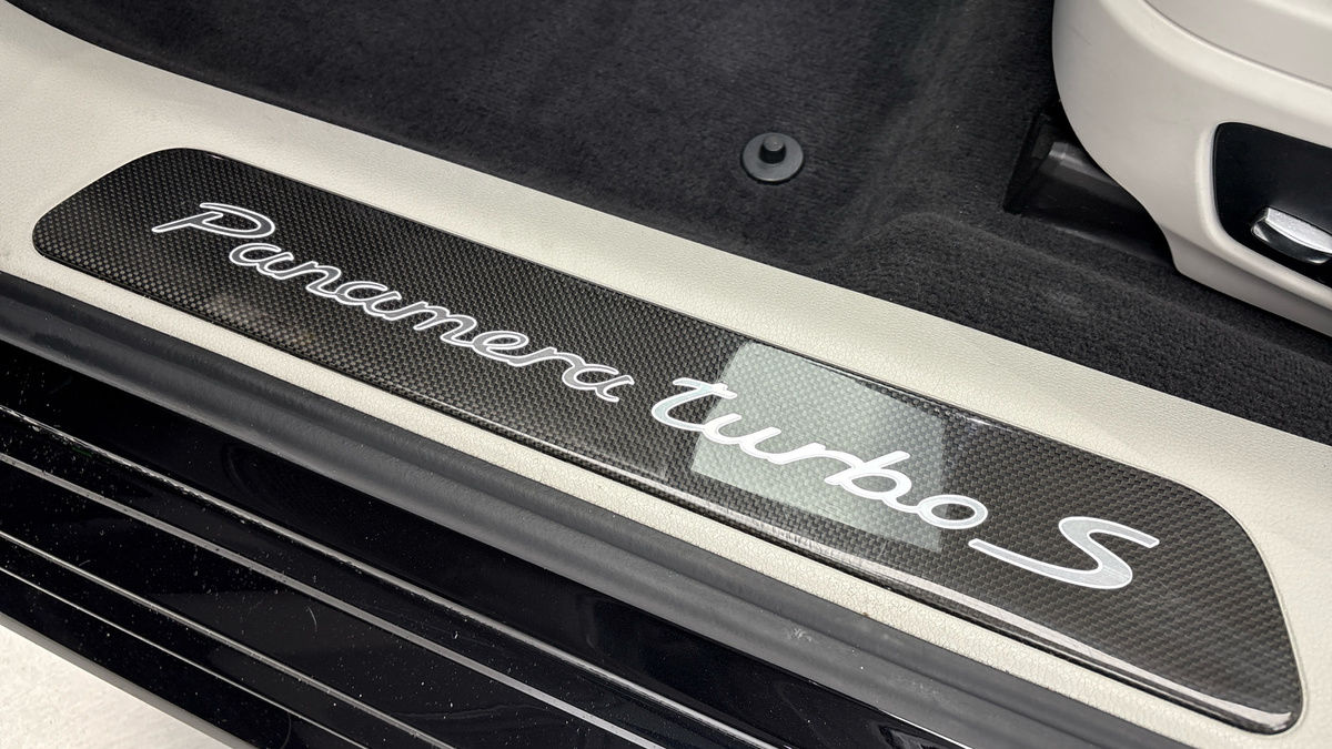 Porsche Panamera Image 26