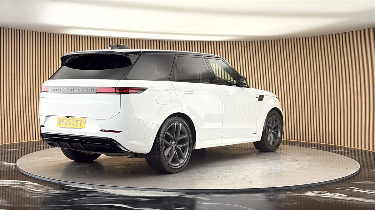 More views of Land Rover Range Rover Sport