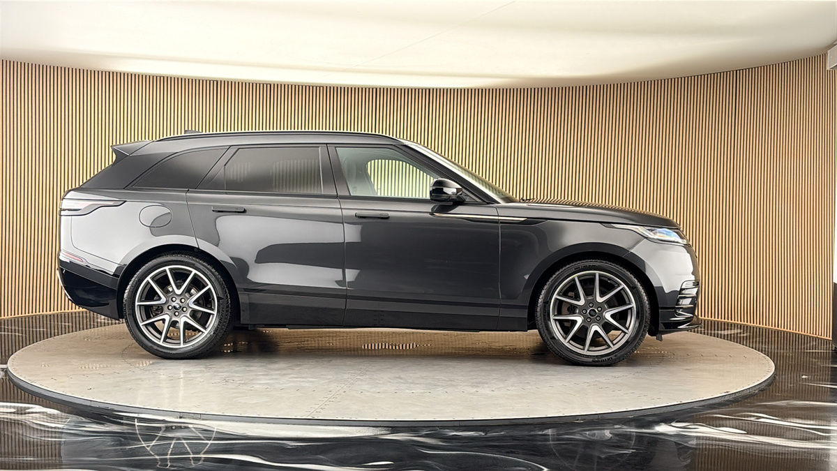 More views of Land Rover Range Rover Velar