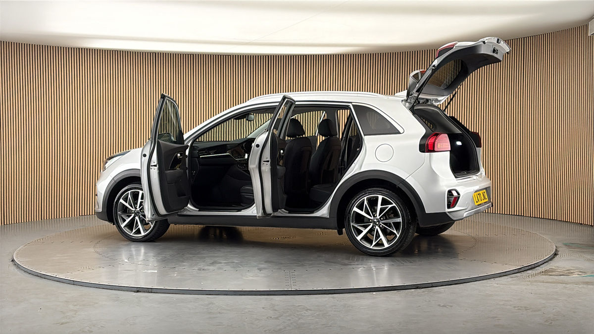 More views of Kia Niro