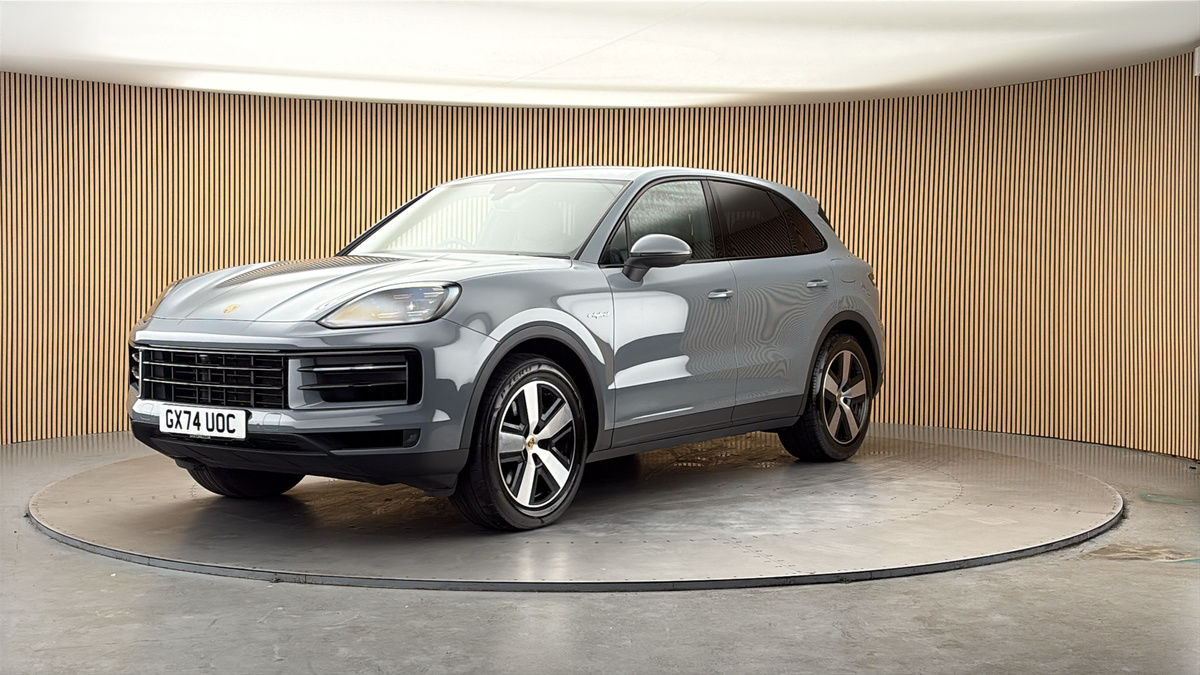 More views of Porsche Cayenne