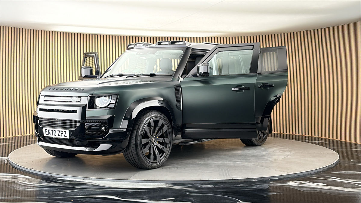 More views of Land Rover Defender 110