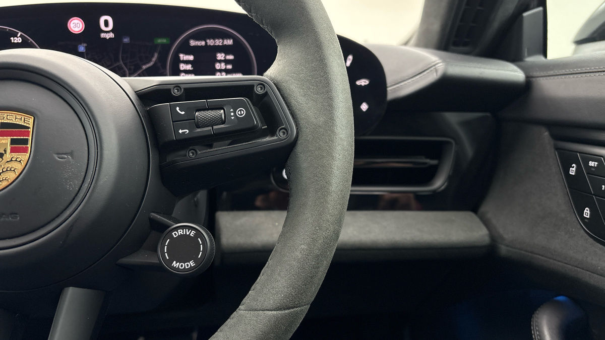 Porsche Taycan Image 14