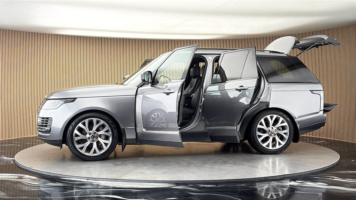 More views of Land Rover Range Rover