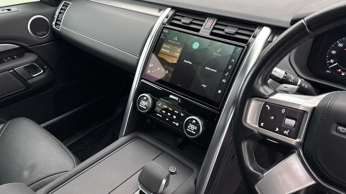 Land Rover Discovery Image 18