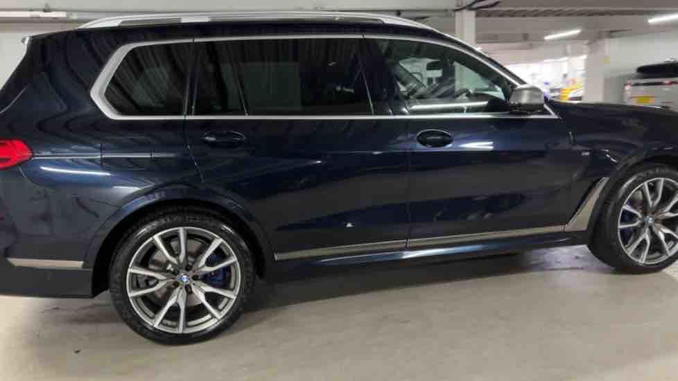 More views of BMW X7