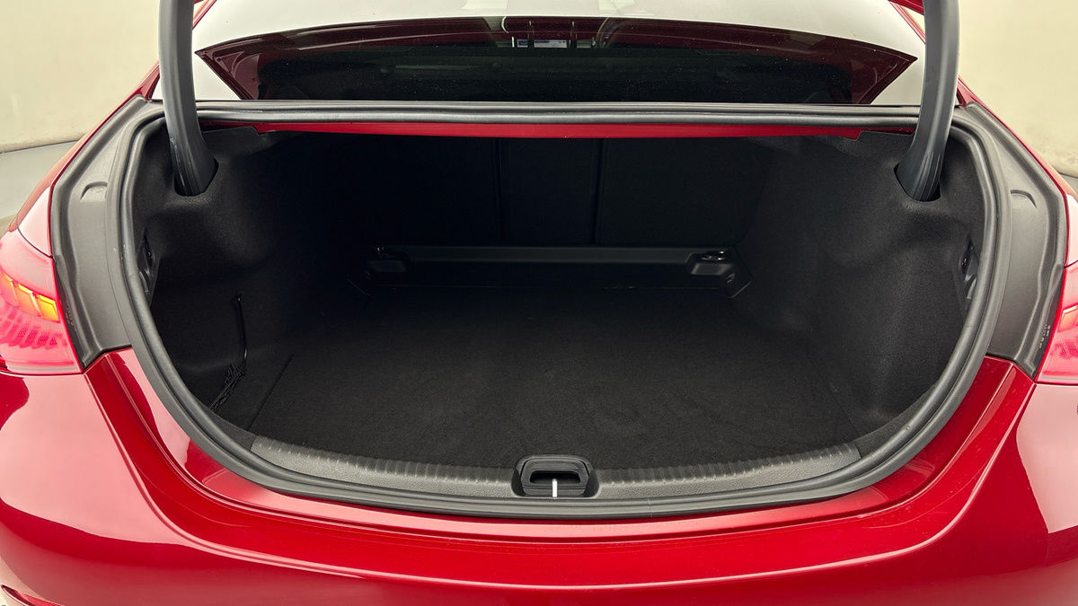 Mercedes-Benz C Class Image 11