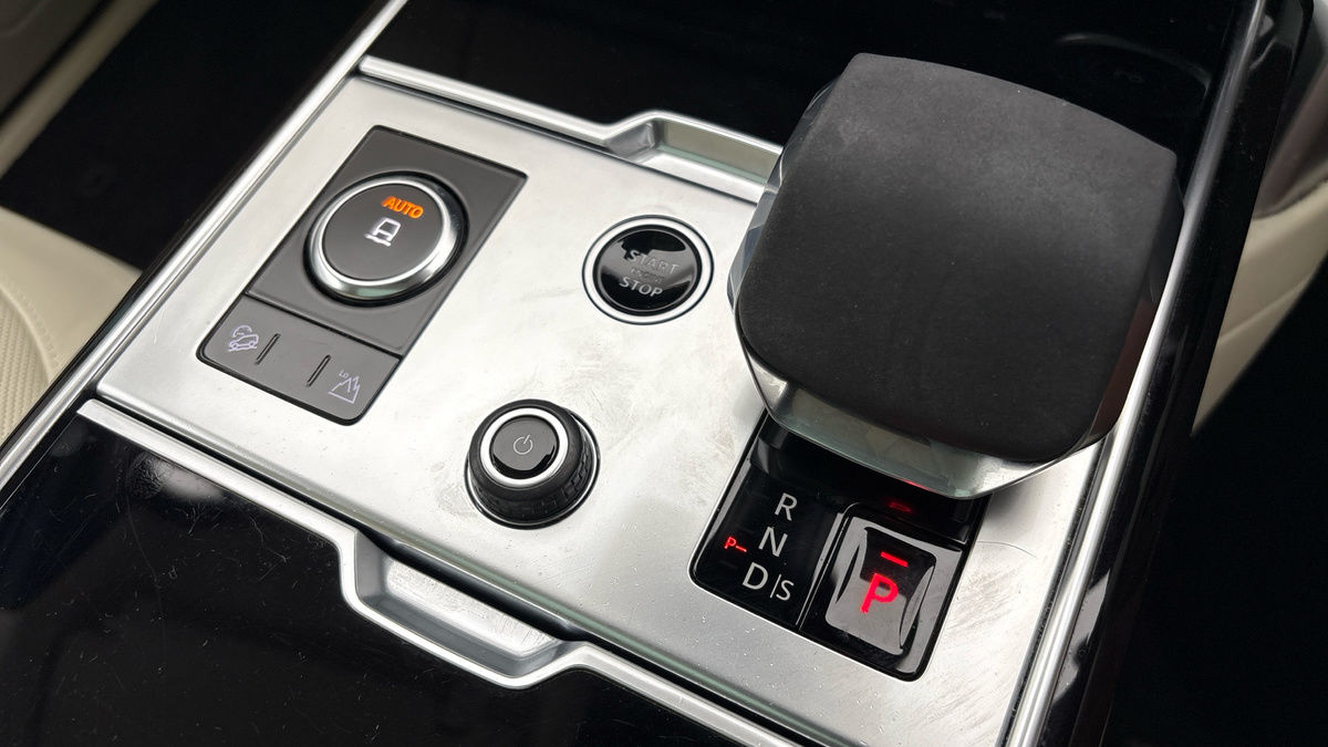 Land Rover Range Rover Image 26