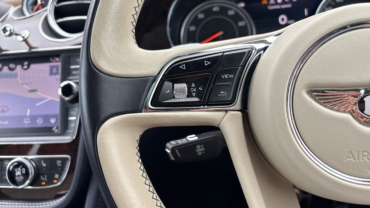 Bentley Bentayga Image 13