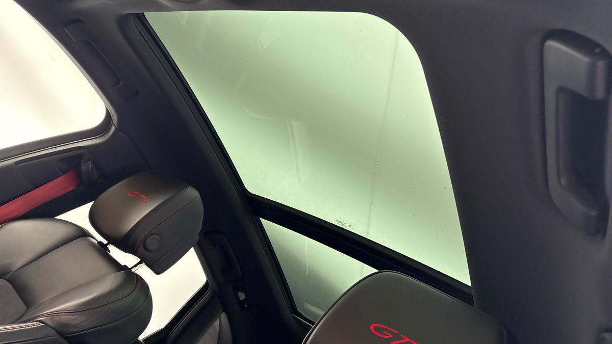 Porsche Macan Image 6