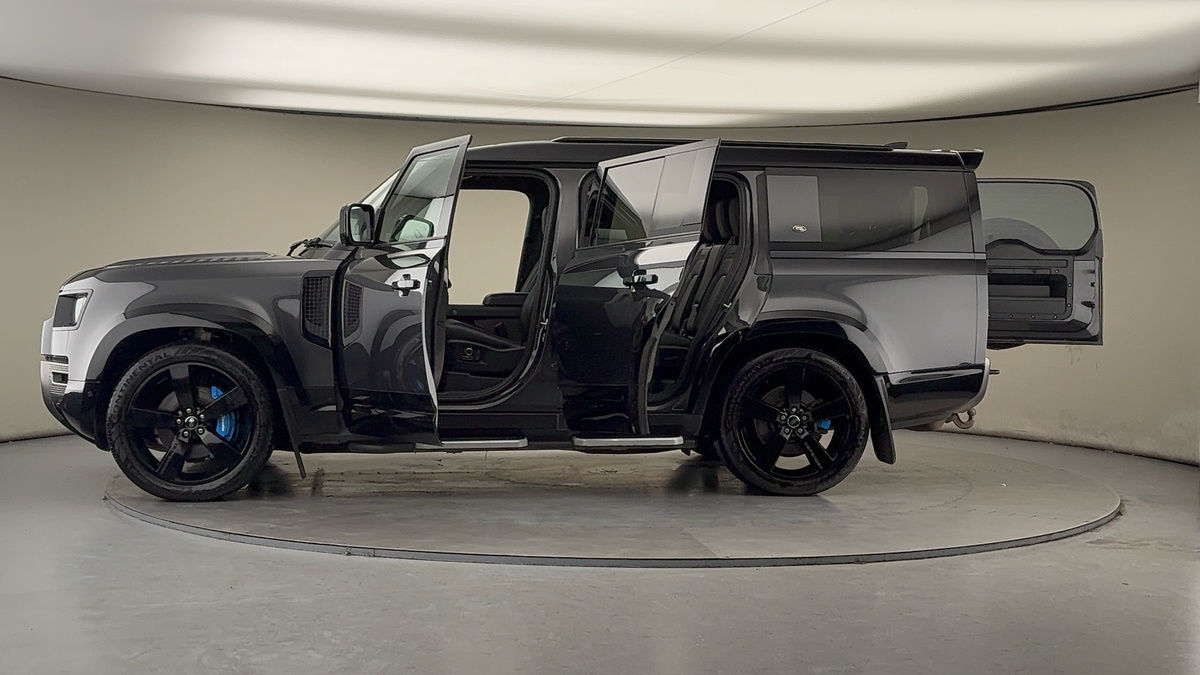 More views of Land Rover Defender 130