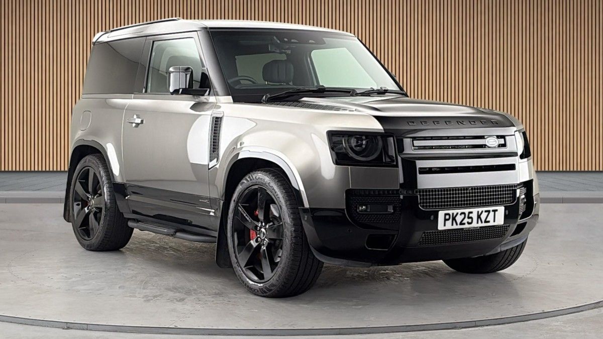 Land Rover Defender 90 Sticky Header Image