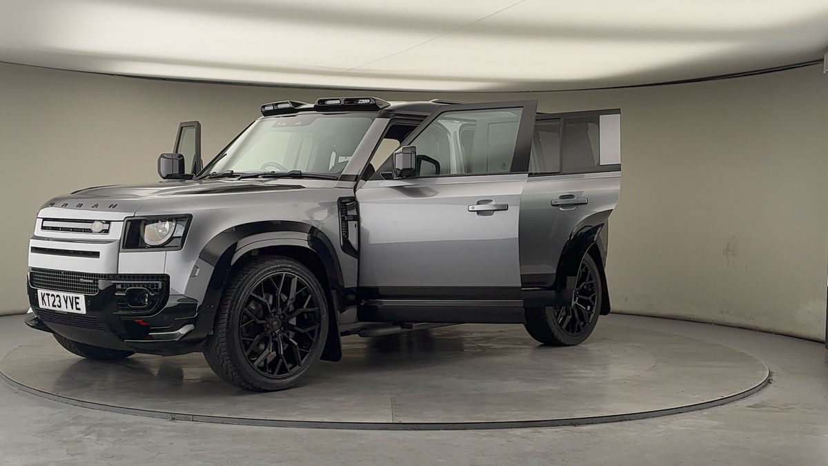 More views of Land Rover Defender 110