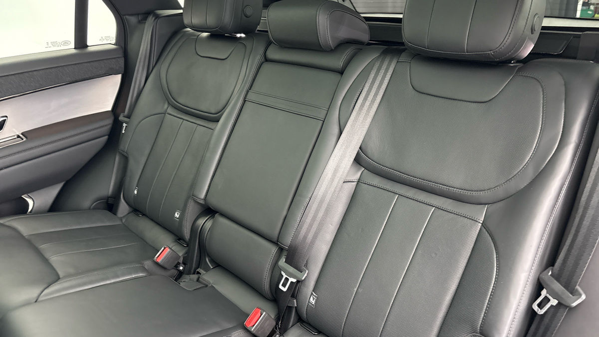 Land Rover Range Rover Sport Image 8