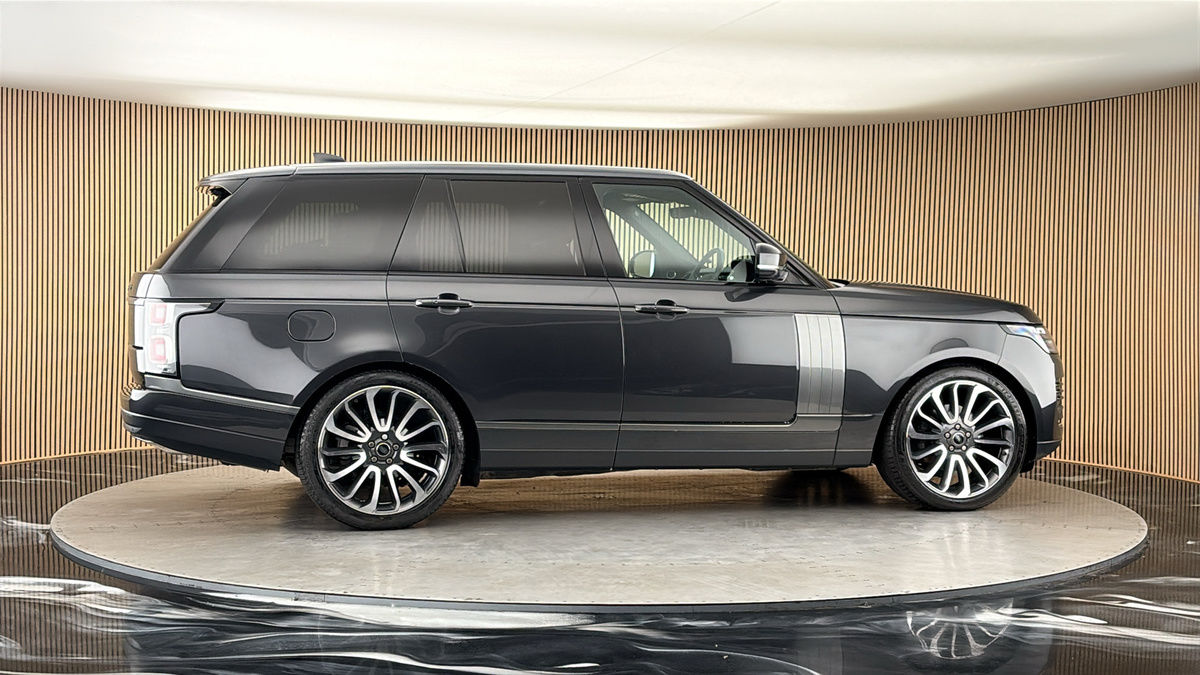 More views of Land Rover Range Rover