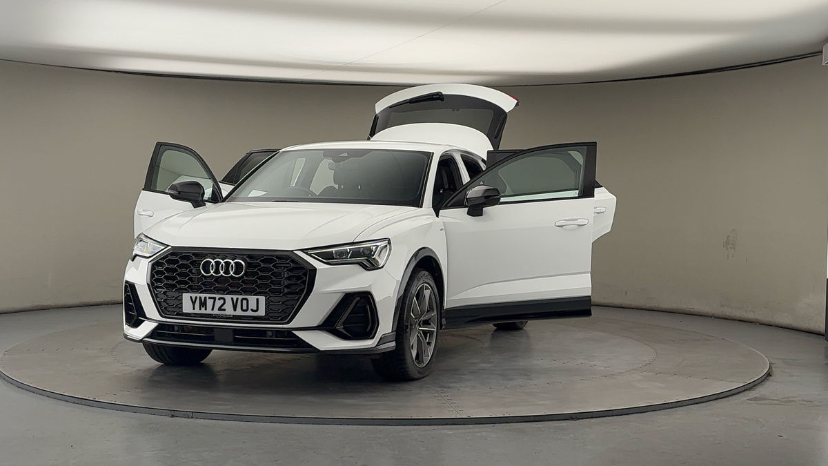 More views of Audi Q3