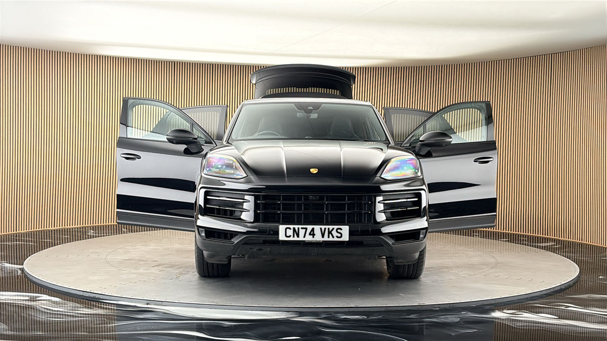 More views of Porsche Cayenne
