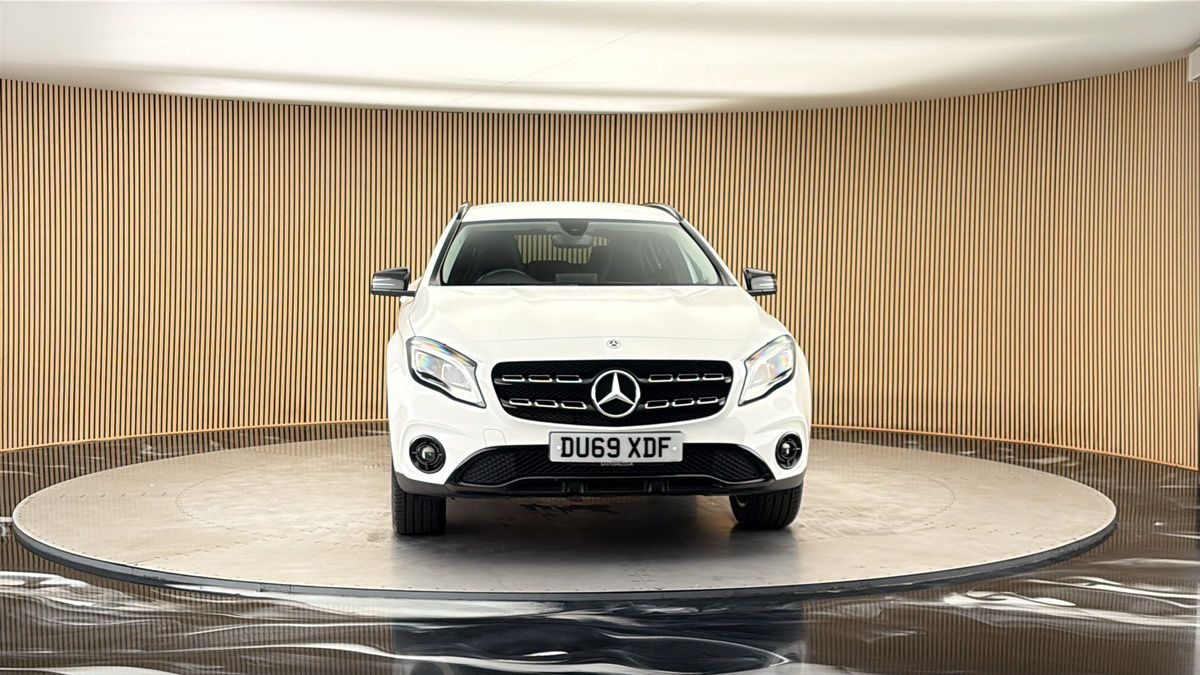 More views of Mercedes-Benz GLA